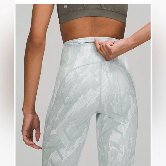 Swift Speed High-Rise Crop 21" - Picture 5 of 6